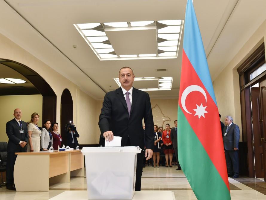 Ilham Aliyev, his spouse vote at constitutional referendum