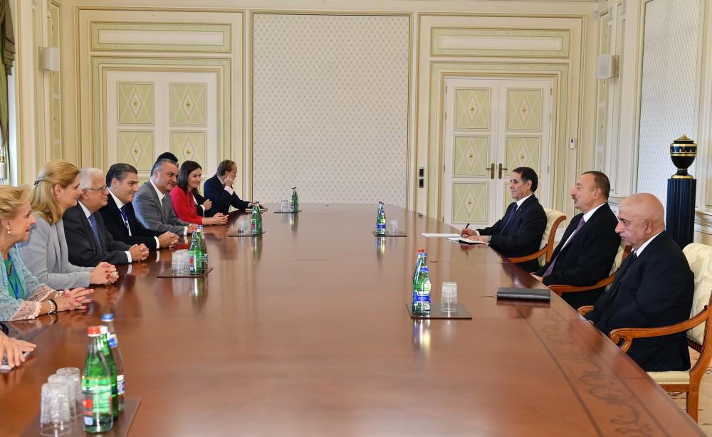 Ilham Aliyev receives delegation of European People’s Party