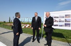 Ilham Aliyev views newly renovated Sahil Street in Sumgayit (PHOTO)