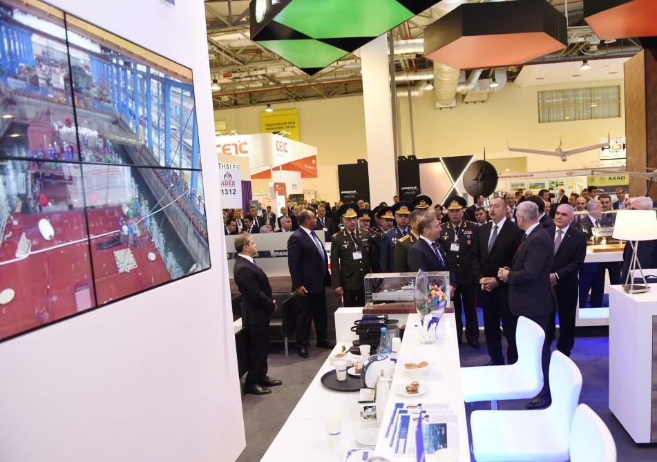 Ilham Aliyev views ADEX 2016 exhibition  (PHOTO)