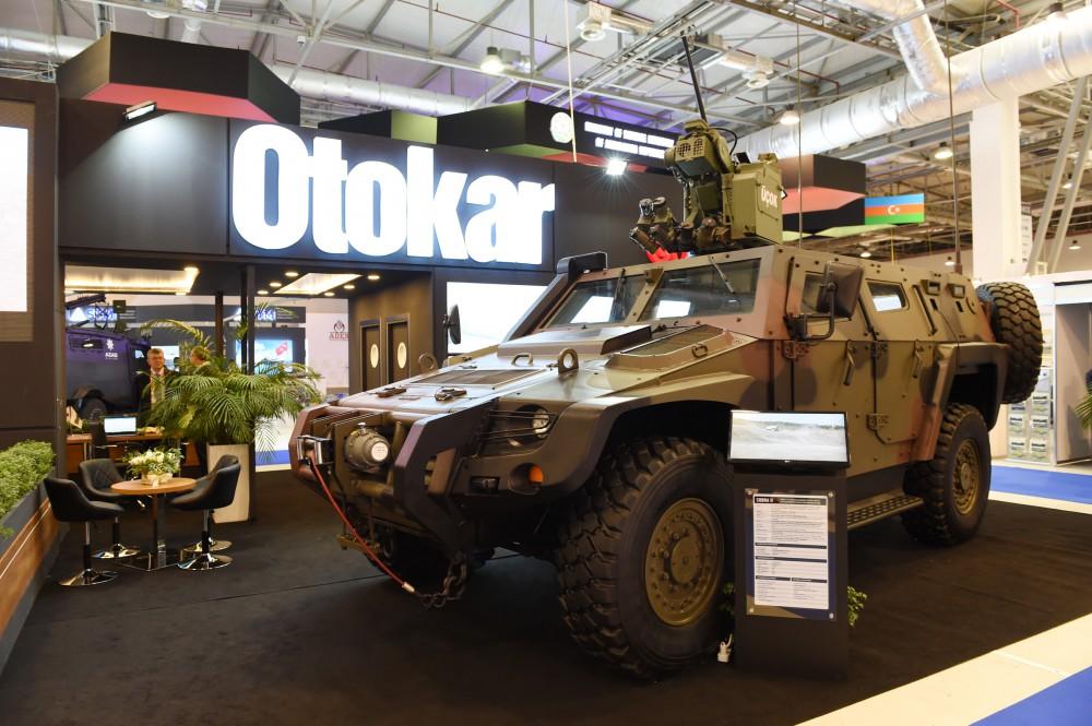 Ilham Aliyev views ADEX 2016 exhibition  (PHOTO)