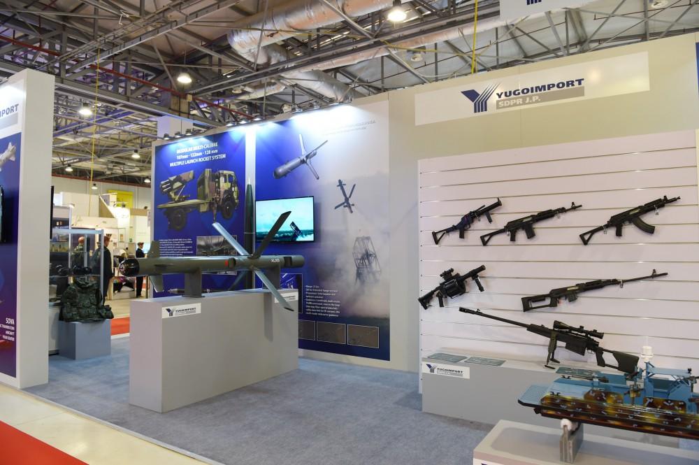Ilham Aliyev views ADEX 2016 exhibition  (PHOTO)