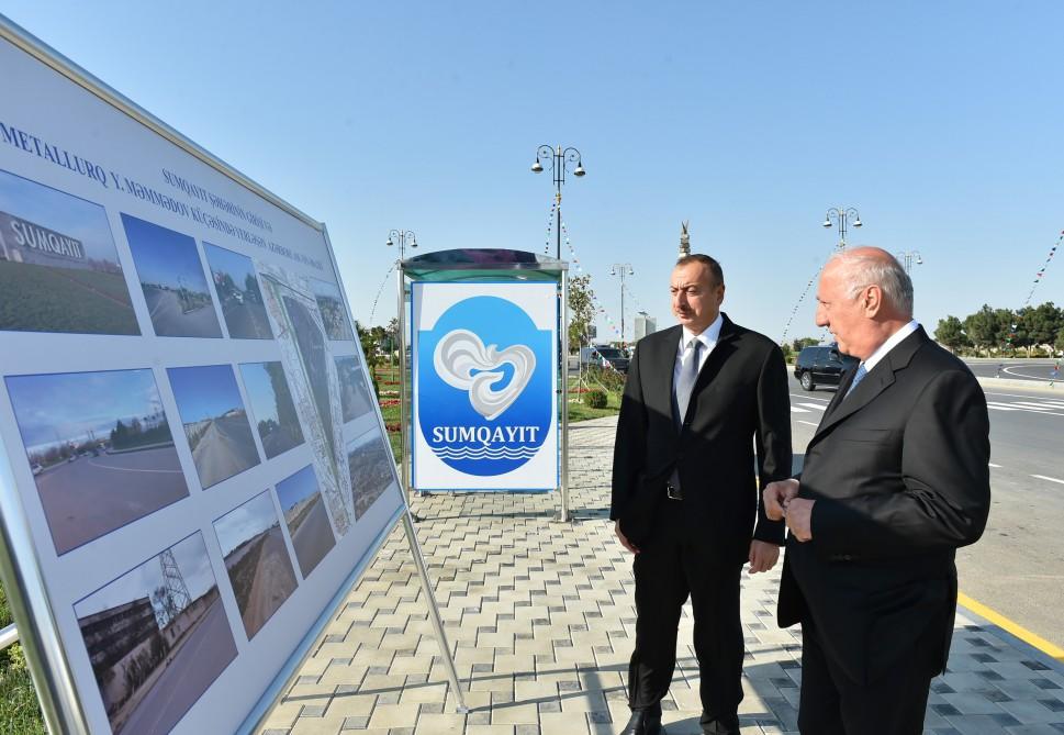 Ilham Aliyev views newly renovated Sulh Street in Sumgayit