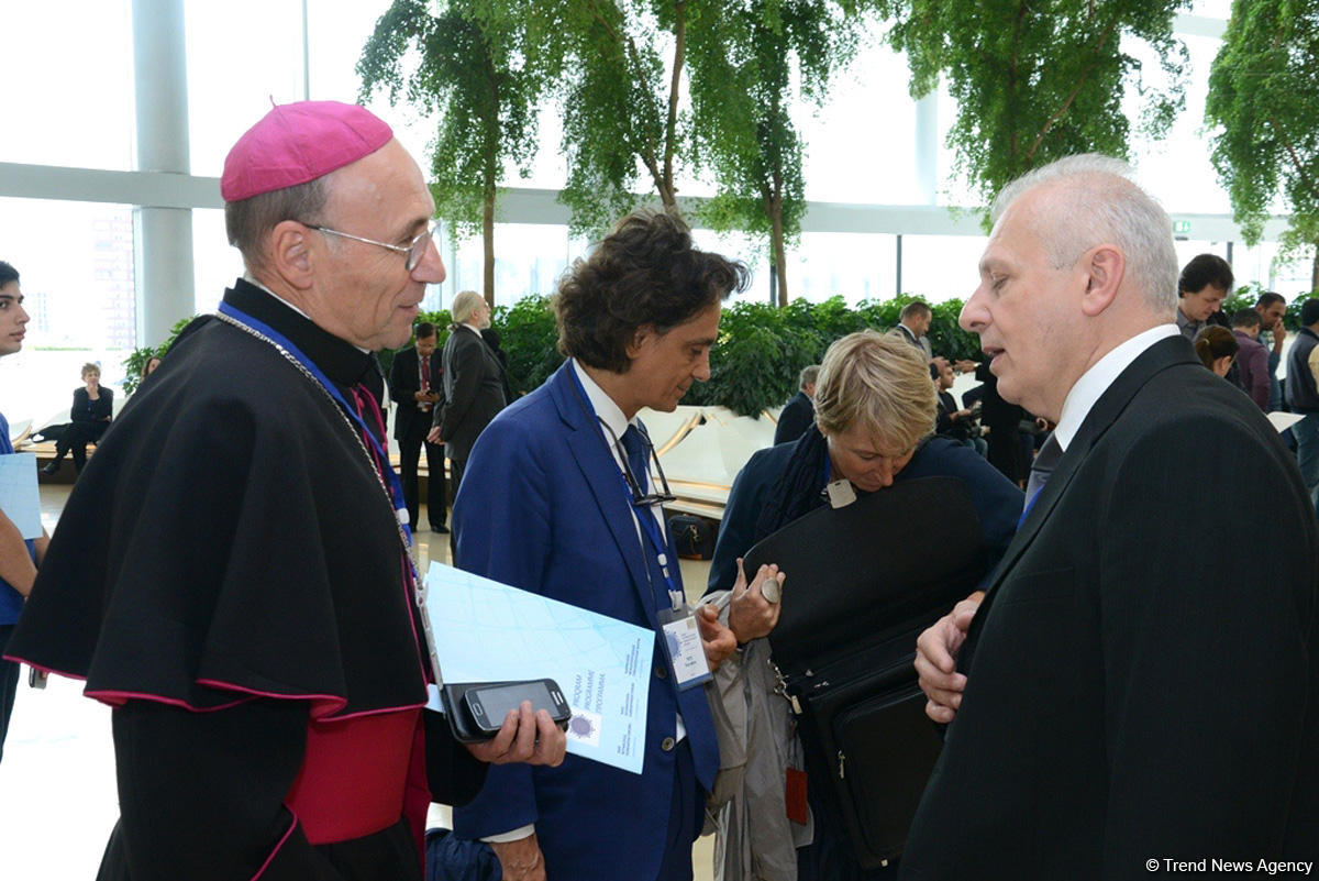 Baku Forum underway at Heydar Aliyev Center (PHOTO)
