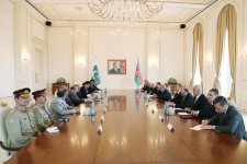 Ilham Aliyev holds talks with Pakistani PM in expanded format