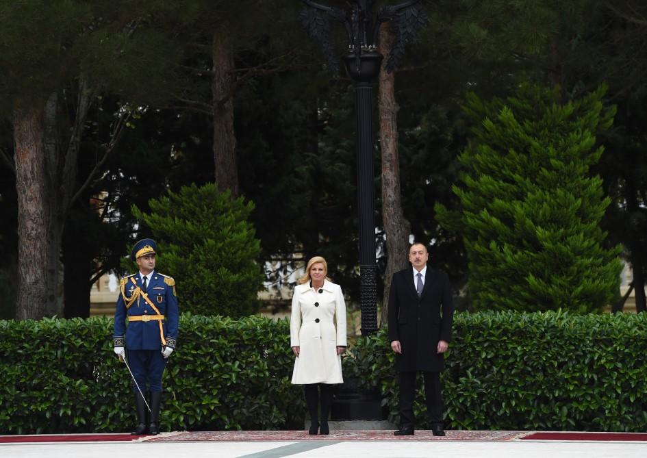 Official welcoming ceremony held for Croatian president in Baku (PHOTO)