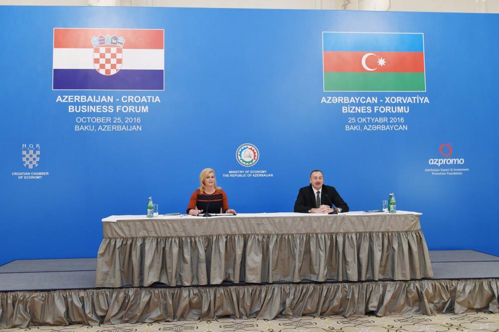 Azerbaijani, Croatian presidents attend business forum in Baku