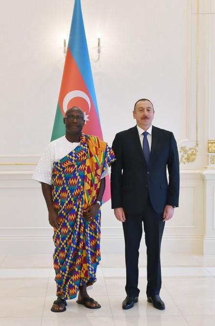 New envoys present credentials to Ilham Aliyev (PHOTO)