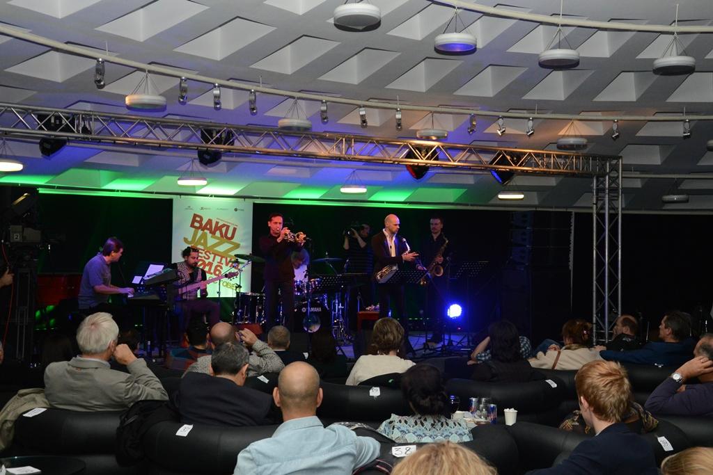 Famous Lithuanian Dainius Pulauskas Group performs in Baku (PHOTO)