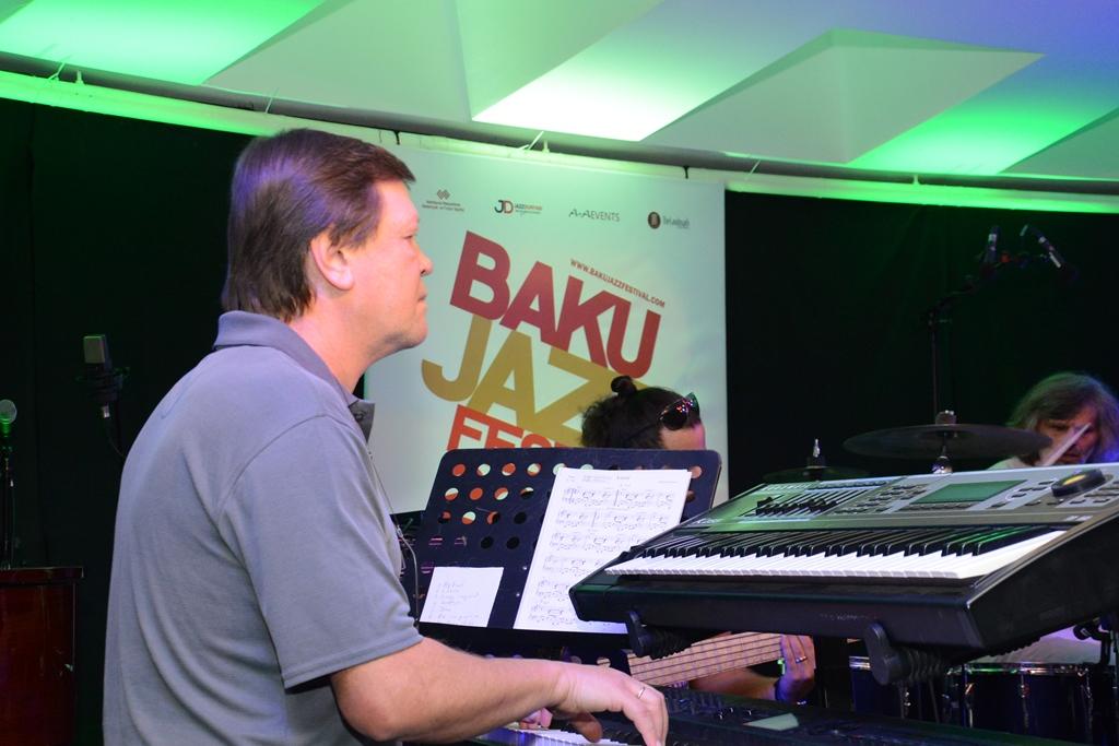 Famous Lithuanian Dainius Pulauskas Group performs in Baku (PHOTO)