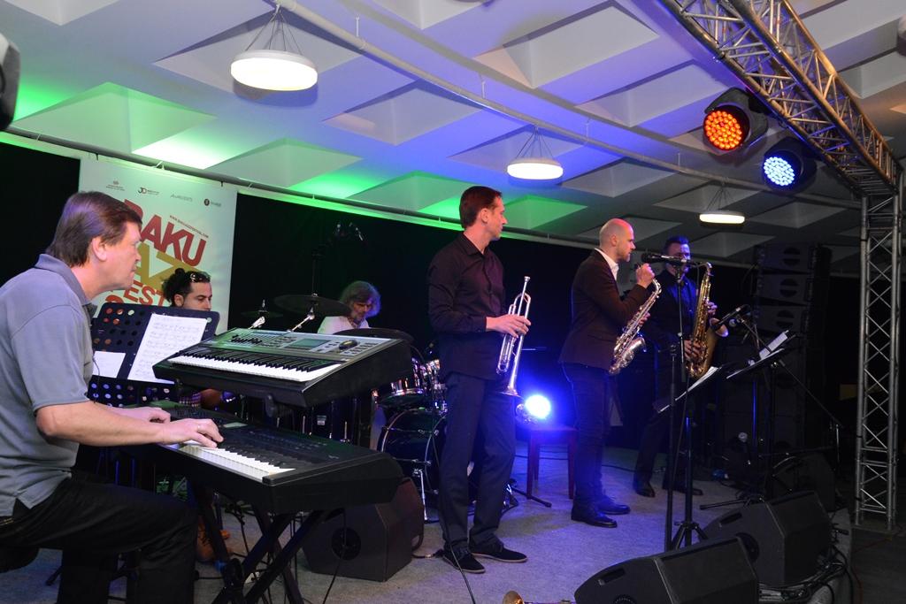 Famous Lithuanian Dainius Pulauskas Group performs in Baku (PHOTO)