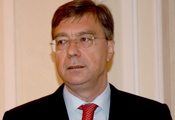 Putin dismisses Russian envoy in Azerbaijan