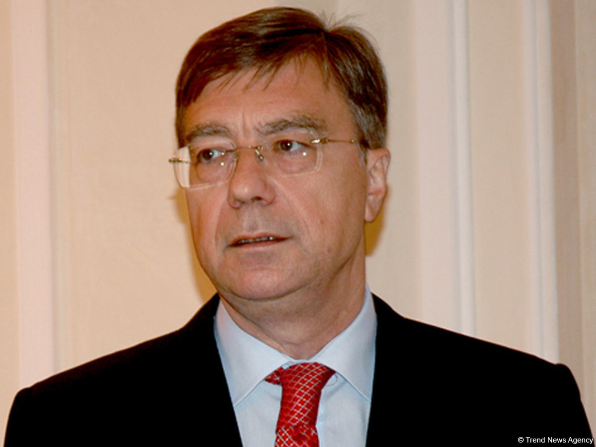 Putin dismisses Russian envoy in Azerbaijan
