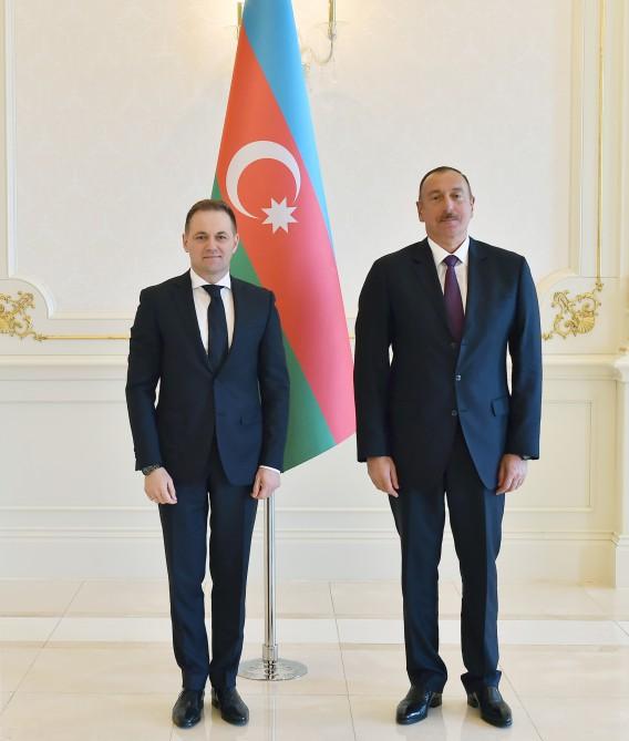 President Aliyev receives credentials of incoming Albanian ambassador (PHOTO)