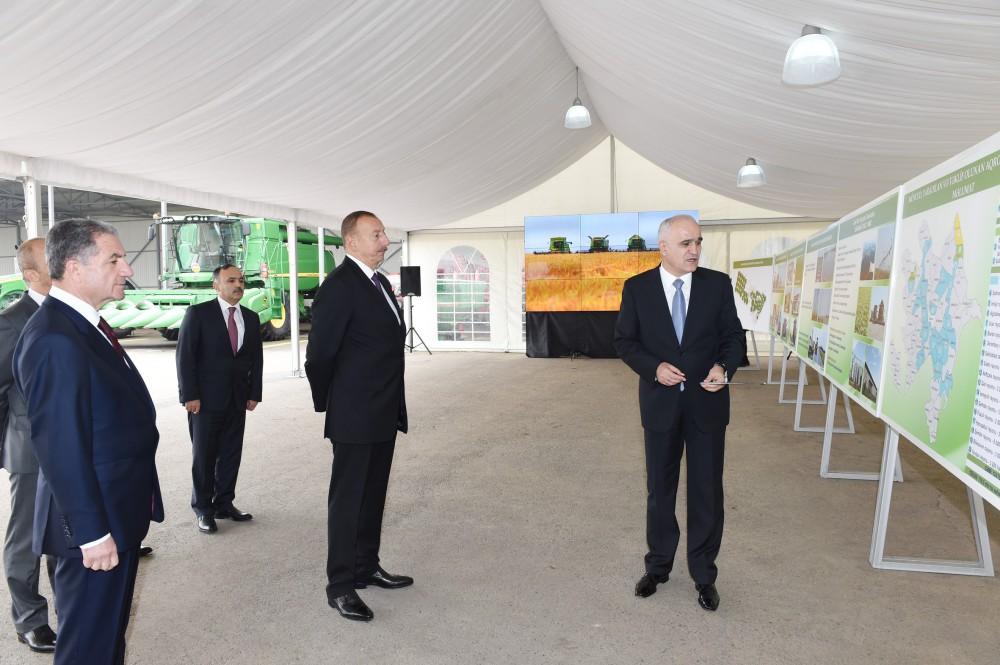Ilham Aliyev visits “Qarabag Taxil” LLC pilot grain farm in Beylagan