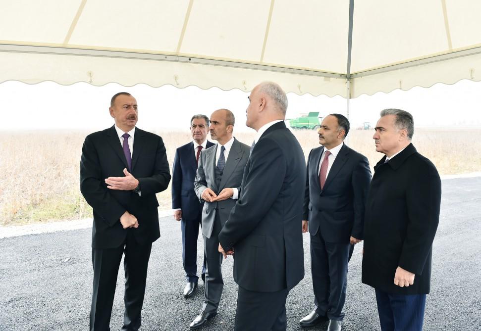 Ilham Aliyev visits “Qarabag Taxil” LLC pilot grain farm in Beylagan