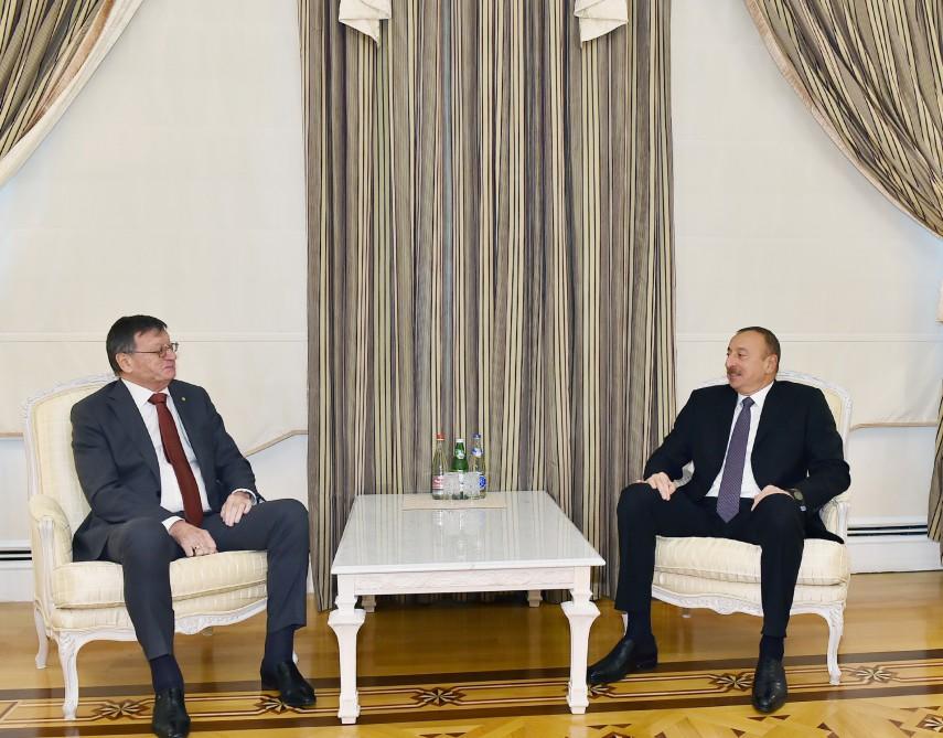 Ilham Aliyev meets European Volleyball Confederation president