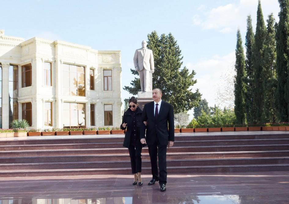 President Aliyev arrives in Aghdam district for visit (PHOTO)
