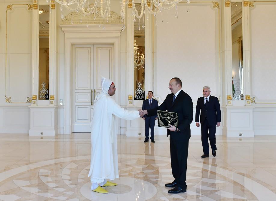 Ilham Aliyev gets credentials of incoming ambassadors (PHOTO)