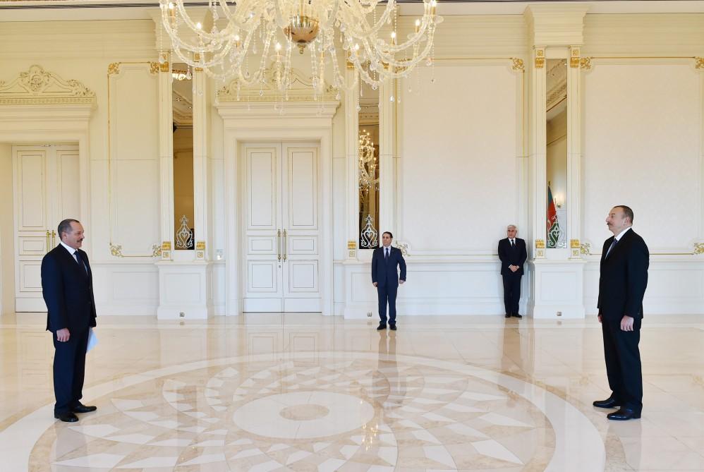 Ilham Aliyev gets credentials of incoming ambassadors (PHOTO)