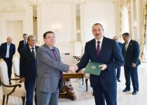 Ilham Aliyev named Honorary Professor of Astrakhan University (PHOTO)