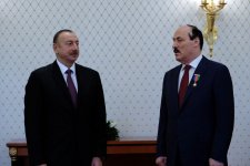 Ilham Aliyev receives head of Dagestan Republic  (PHOTO)