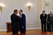 Ilham Aliyev receives head of Dagestan Republic  (PHOTO)