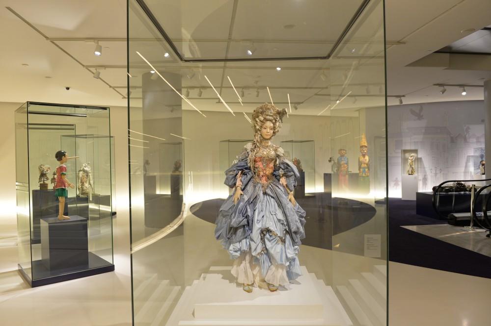 Leyla Aliyeva views Art Doll exhibition (PHOTO)