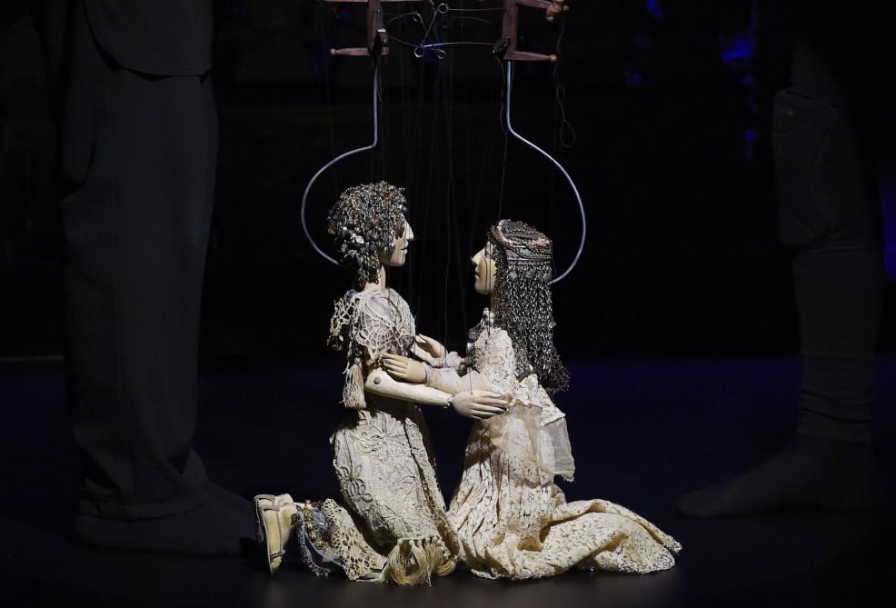 Mehriban Aliyeva watches mugham opera at Marionette Theatre (PHOTO)