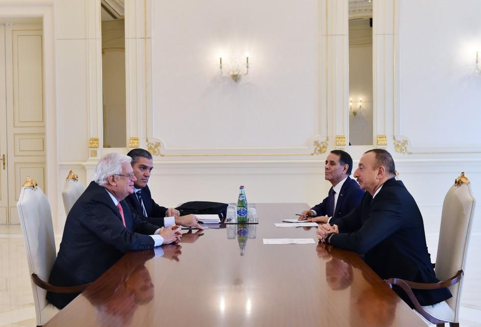 Ilham Aliyev meets vice-president, general coordinator of Centrist Democrat International