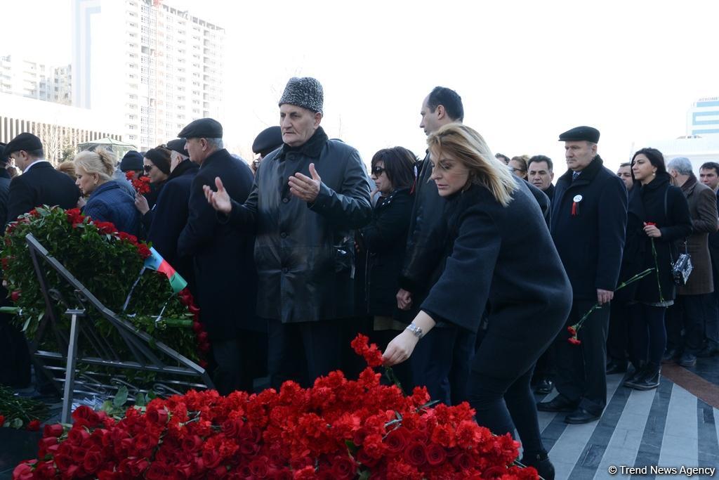 Nationwide march on 25th anniversary of Khojaly genocide held in Baku (PHOTO)