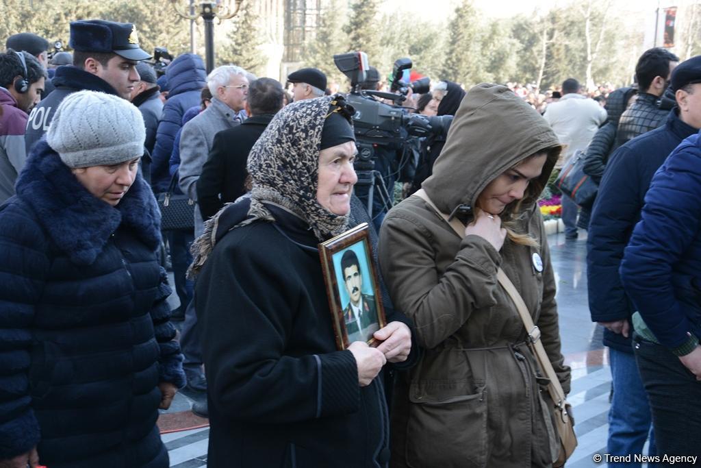 Nationwide march on 25th anniversary of Khojaly genocide held in Baku (PHOTO)