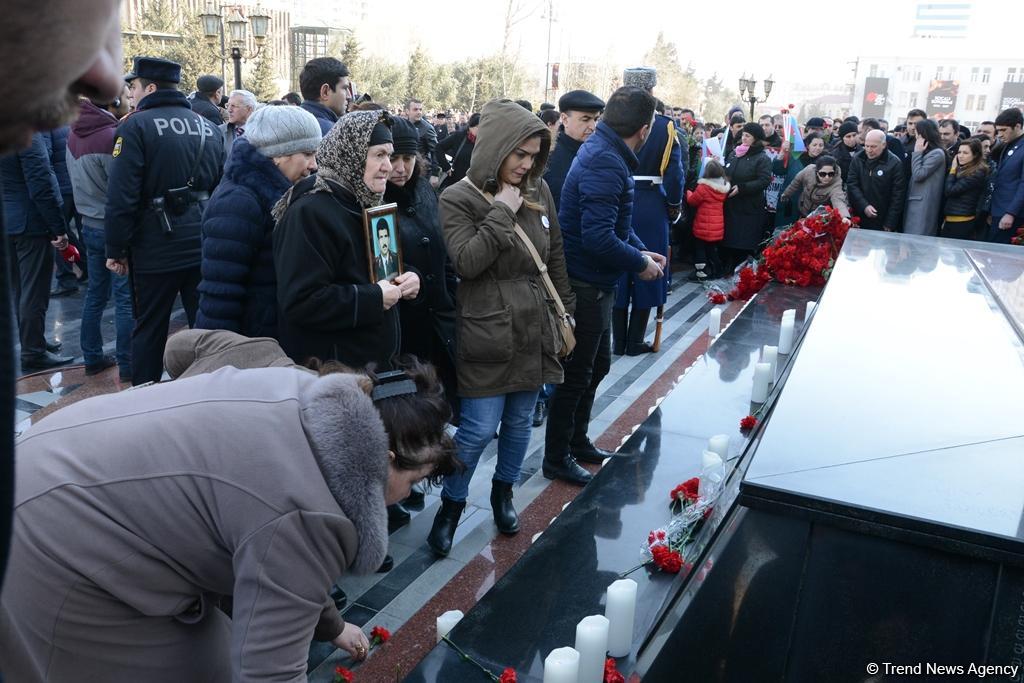 Nationwide march on 25th anniversary of Khojaly genocide held in Baku (PHOTO)