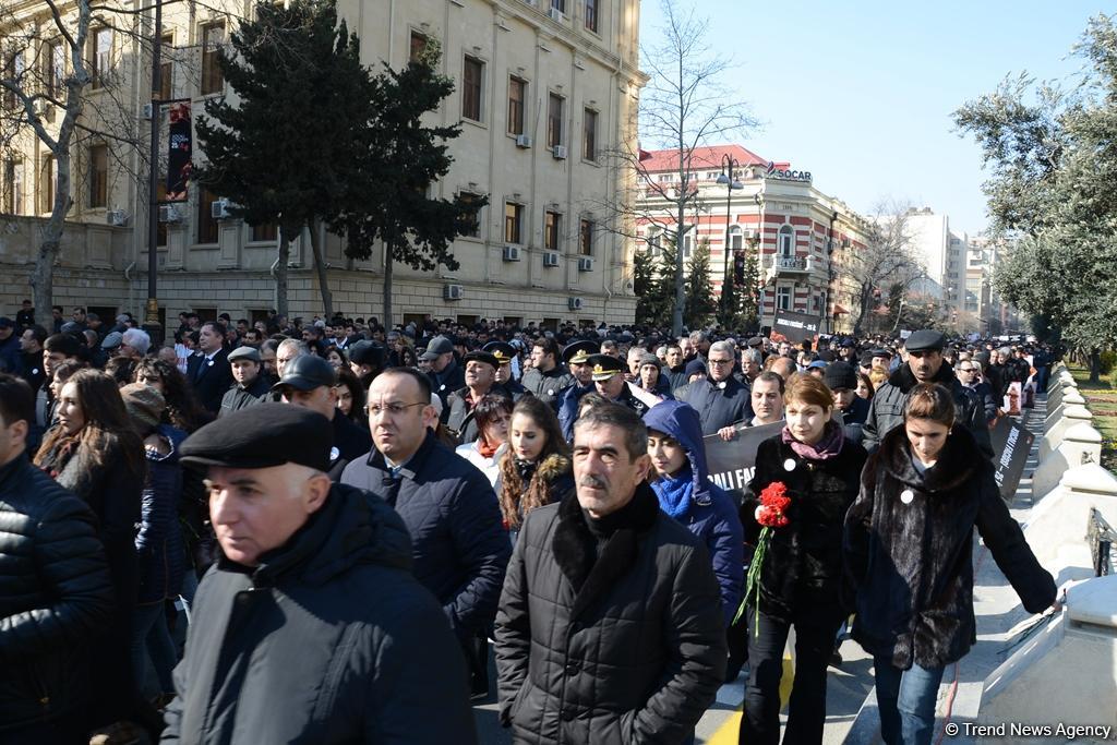 Nationwide march on 25th anniversary of Khojaly genocide held in Baku (PHOTO)