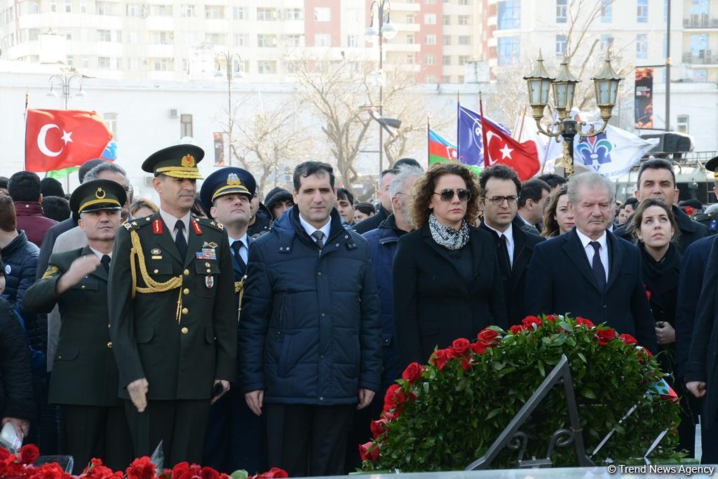 Nationwide march on 25th anniversary of Khojaly genocide held in Baku (PHOTO)