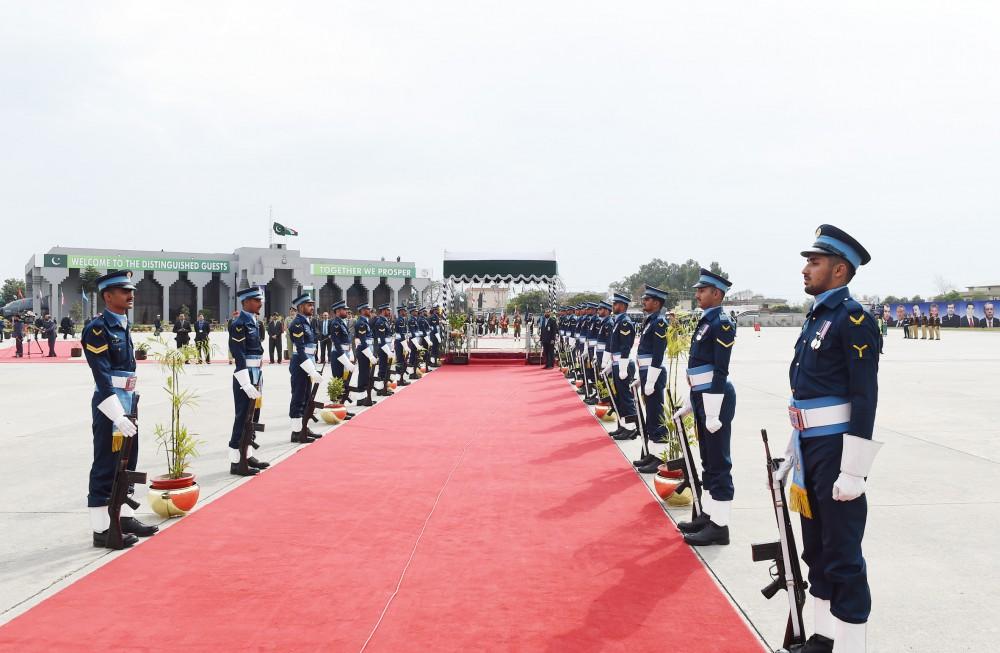 Ilham Aliyev in Pakistan for Summit of the Economic Cooperation Organization (PHOTO)