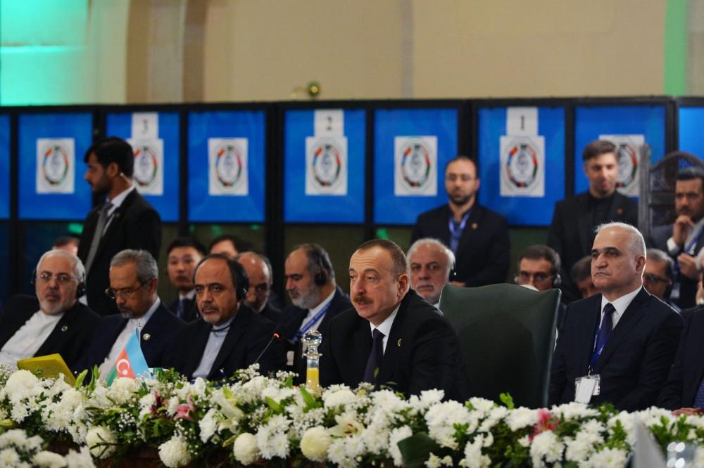 Ilham Aliyev participates in 13th ECO summit in Islamabad (PHOTO)