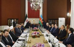 Azerbaijan, Iran sign documents (PHOTO)