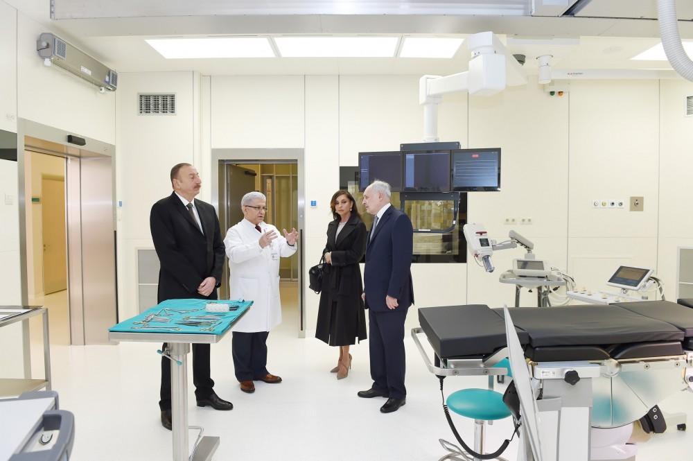 Azerbaijan’s president, first lady attend Heart Center opening in Baku (PHOTO)