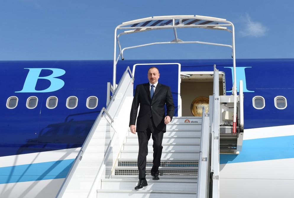 Ilham Aliyev arrives in France on official visit (PHOTO)