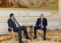 Ilham Aliyev meets Total CEO in Paris