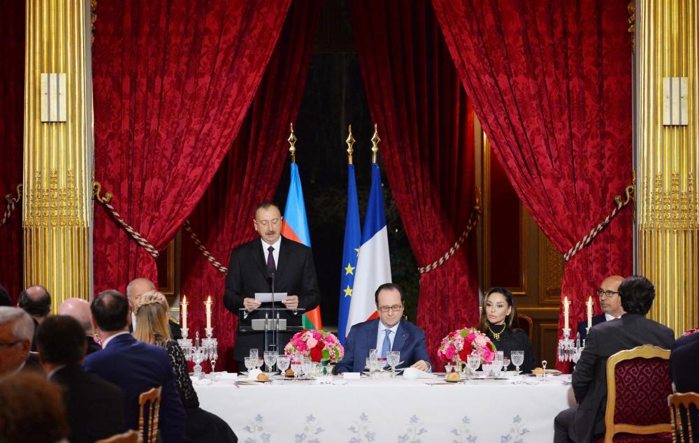 French president hosts dinner for President Aliyev, First Lady Mehriban Aliyeva (PHOTO)