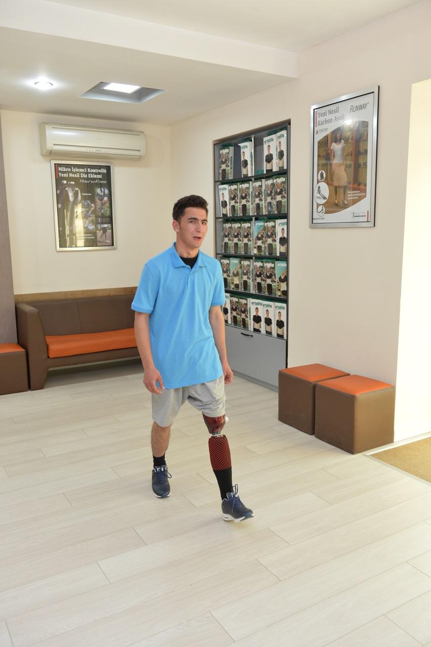 Azerbaijani soldiers disabled in April battles given high-tech prostheses (PHOTO, VIDEO)