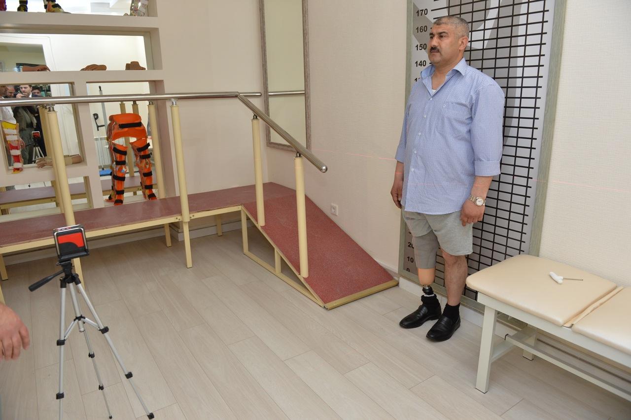 Azerbaijani soldiers disabled in April battles given high-tech prostheses (PHOTO, VIDEO)