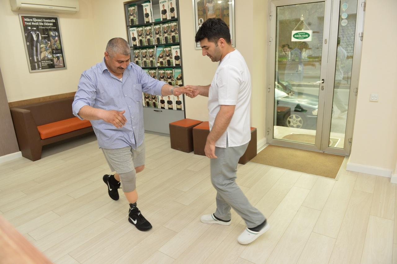 Azerbaijani soldiers disabled in April battles given high-tech prostheses (PHOTO, VIDEO)