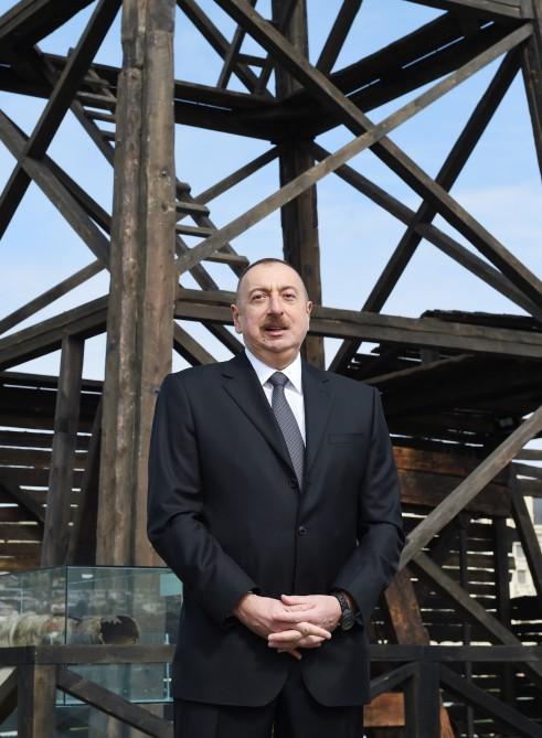 Ilham Aliyev views oil well in Bibiheybat after reconstruction (PHOTO)