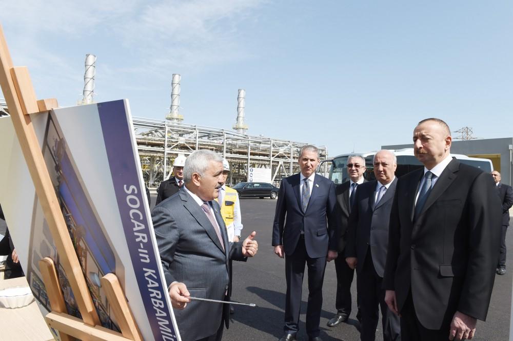 Ilham Aliyev views construction at carbamide plant in Sumgayit (PHOTO)