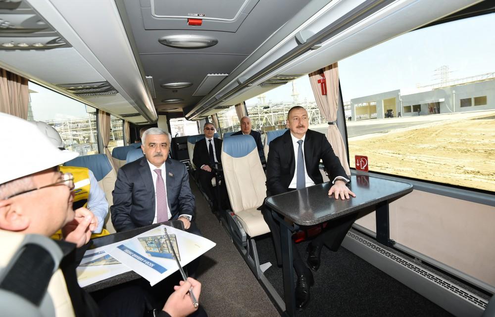 Ilham Aliyev views construction at carbamide plant in Sumgayit (PHOTO)