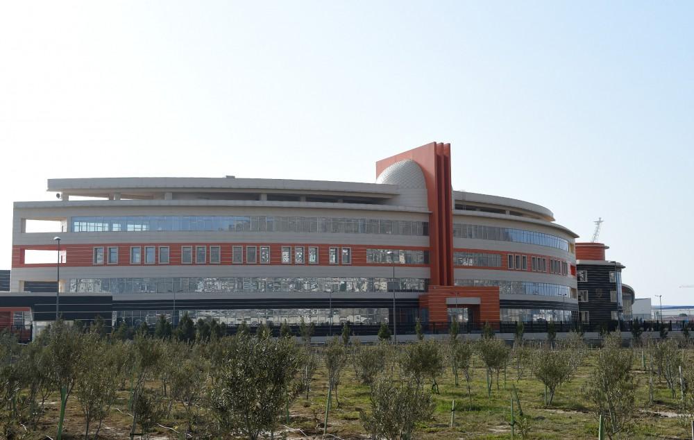 Ilham Aliyev inaugurates Baku Higher Oil School campus (PHOTO)