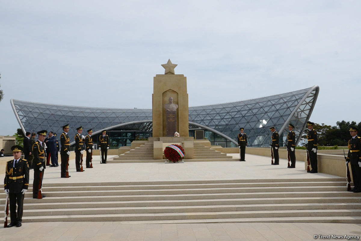 Azerbaijan celebrating Victory Day (PHOTO)